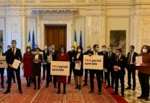 Parlamentarii USR își dau demisia ca să nu primească pensii speciale