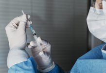 Moderna reduce livările de vaccin- Vaccinarea persoanelor sub 65 de ani, inclusiv bolnavi cronici, se amână cu 17 zile