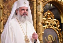 Preafericitul Părinte Daniel, Patriarhul României, a anunțat că Biserica Ortodoxă Română va difuza materiale informative despre vaccinare în eparhii, printr-o broșură intitulată “Vaccinarea împotriva COVID-19 în România. Gratuită. Voluntară. Sigură.”