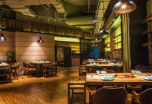 De luni se redeschid la interior restaurantele, barurile, cinematografele, teatrele și sălile de jocuri de noroc