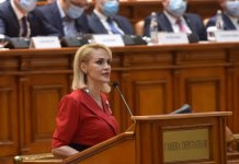 Gabriela Firea către Ludovic Orban: Femeile vor fi foarte fericite dacă votaţi majorarea alocaţiilor