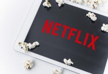 Netflix a început să testeze restricționarea conturilor partajate între mai multe persoane