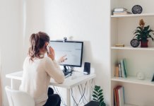 Sondaj BestJobs: O femeie din patru a luat în calcul să renunțe la job în ultimul an din cauza suprasolicitării