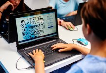 Pandemia a accelerat alfabetizarea digitală: numărul elevilor care urmează cursurile Logiscool România a crescut cu 25% în 2020. Școala de programare lansează noi workshop-uri digitale