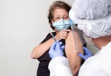 Comisia semnează un al treilea contract cu BioNTech-Pfizer pentru încă 1,8 miliarde de doze de vaccin