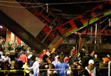 O linie suspendată de metrou s-a prăbușit cu tot cu vagoane, în Mexico City – Peste 20 de morti si 70 de raniti