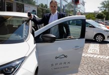 Sondaj: Mai mult de jumătate dintre utilizatorii de carsharing din București preferă SPARK pentru că găsesc foarte ușor mașini, la un cost redus, și contribuie la protejarea mediului prin închirierea de mașini electrice