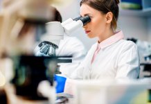 Universitatea Oxford și Oracle se parteneriază pentru a accelera identificarea variantelor de COVID-19
