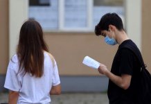 Examene de nota 10: serie de filme cu recomandări pentru Evaluarea Națională și Bacalaureat, disponibile online