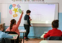 Flanco aproape a dublat numărul de centre after-school “Nouă ne pasă”