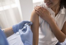 Vaccinarea gratuită anti-HPV, extinsă la fete până la 18 ani