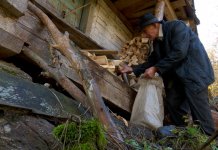 Cum trăiesc ei atât de greu, în tăcere, atât de mult fără noi? Premieră „Izolaţi în România”