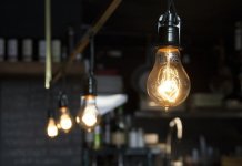 Consumatorii casnici cu un consum lunar de până la 300 Kwh vor beneficia de o nouă schemă de protecție, care va include TVA redus la 5%