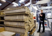 Grupul VELUX renunta aproape in totalitate la plasticul din ambalajele ferestrelor de mansarda