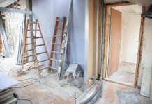 Scumpirea materialelor de constructii, costurile mai mari la utilitati si razboiul de la granita franeaza apetitul romanilor pentru renovarea caselor. Doar 10% ar aloca peste 5.000 de euro pentru un astfel de proiect