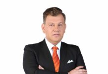 Asta-i Romania! Bătrâni, căzuți în plasa escrocilor, își caută dreptatea