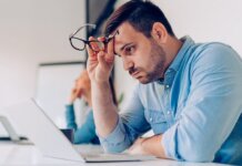 STUDIU: 7 din 10 angajați români și-ar schimba locul de muncă pentru un salariu mai mare