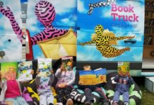 Victor Miron inaugurează cel de-al doilea BookTruck, bibilioteca mobilă pentru copiii de la sate