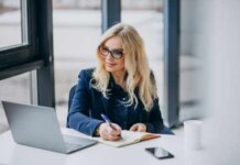 BestJobs: Abilitatile native si stabilitatea diferentiaza profilul candidatului feminin de cel masculin pe piata locala a muncii. Romania e pe primul loc in UE la femei in roluri de conducere. Domeniile dominate de femei sunt Medicina, Educatie