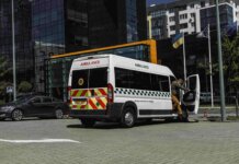 SoftServe aniverseaza 30 de ani cu o donatie de 1.2 mil. dolari pentru achizitia a 100 de ambulante pentru Ucraina