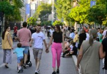 Pe 16 ȘI 17 SEPTEMBRIE, „STRAZI DESCHISE – BUCURESTI, PROMENADA URBANA” revine pe Calea Victoriei si se extinde pe str. Pajurei cu activitati sportive, ateliere si spectacole variate