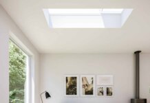Portofoliul premiat de ferestre VELUX pentru acoperiș terasă se extinde cu noi dimensiuni