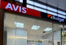 AVIS AJUNGE ÎN INCINTA AEROPORTULUI DIN CLUJ-NAPOCA
