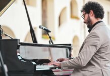 Cătălin Răducanu revine la Sinaia, pe 6 august, cu avanpremiera Turneului Național „Un artist, un pian, un țambal – clasic, jazz, folclor”