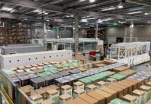 Schneider Electric crește capacitatea de producție la cea mai mare fabrică de centre de date din Europa