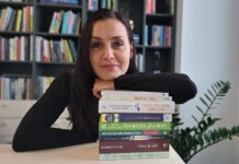 Libris: 8 din 10 cărți alese de Gen Z sunt povești de dragoste. Generația Z citește dragostea, în română și în engleză, inspirată de trendurile online