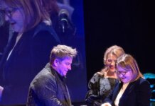 Actorul Pavel Bartoș, Premiul de Excelență și Premiul pentru cel mai bun rol masculin pentru personajul principal din spectacolul …Escu al Teatrului ”Stela Popescu” din București