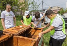 Primul compostor automatizat din România, dezvoltat de ingineri români și ușor de folosit, a fost instalat la Râmnicu Vâlcea