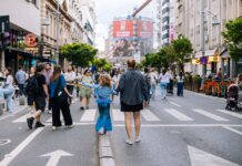 Tururi ghidate, expoziție Oltcit și dezbatere despre transformările Bucureștiului, în weekend, la „Străzi deschise”